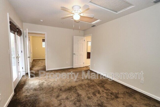 Building Photo - 4222 Crestline Ave