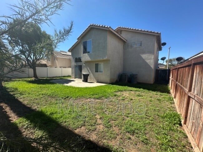 Building Photo - 1240 Lilac Ridge Dr