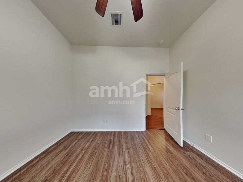 Building Photo - 10019 Blissful Valley Ln