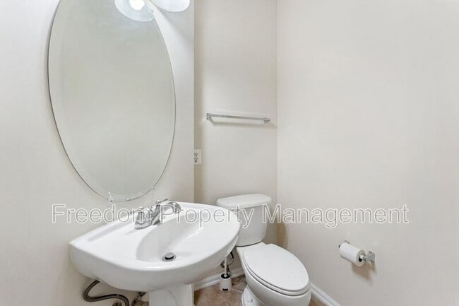Building Photo - 9530 Walker Way