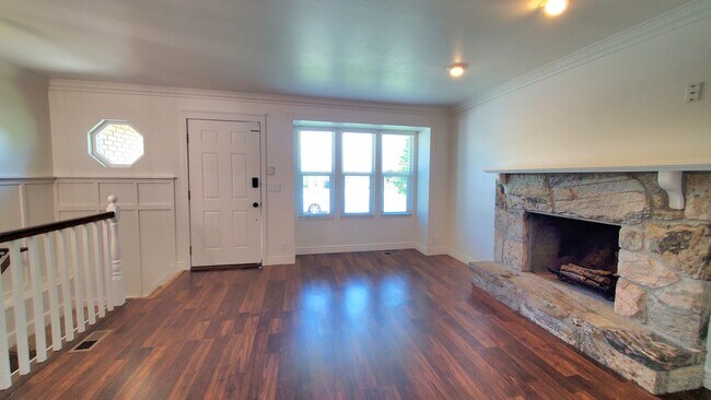 Building Photo - 9266 S Edenbrook Way