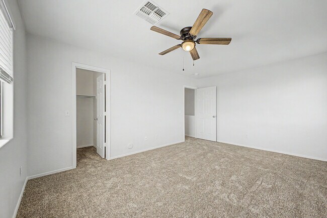 Building Photo - 25683 W Satellite Ln