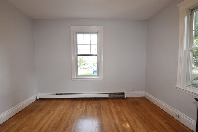 Building Photo - 218 Wachusett St