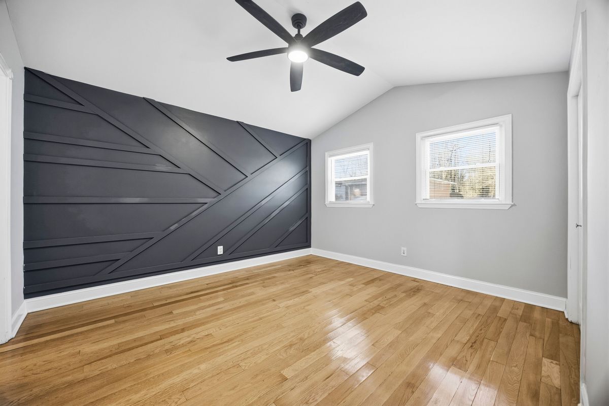 Building Photo - 2717 S Clark Dr