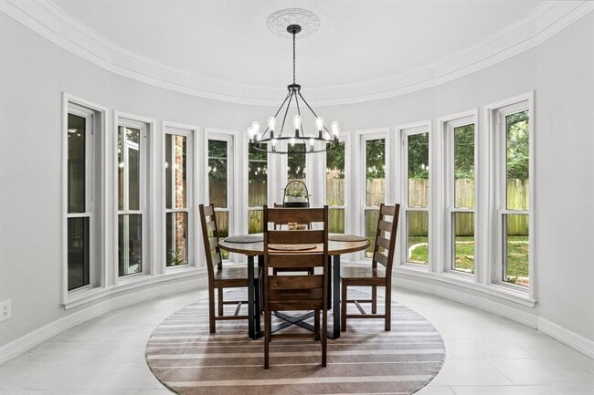 Building Photo - 8911 Tranquil Park Dr