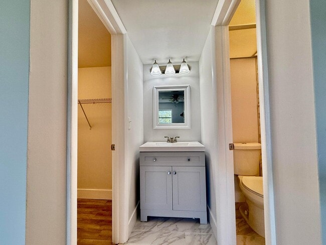 Building Photo - 604 NW 13th St