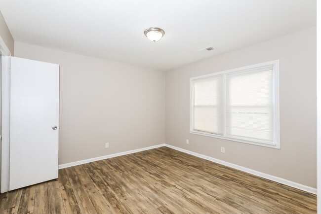 Building Photo - 8974 Sterling Ridge Ln