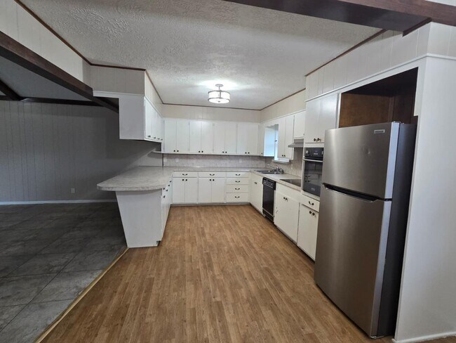 Building Photo - 7210 Headlee Rd