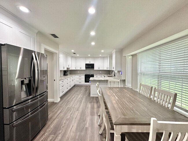 Building Photo - Updated 3-Bedroom 2.5 Bath Retreat in Whit...