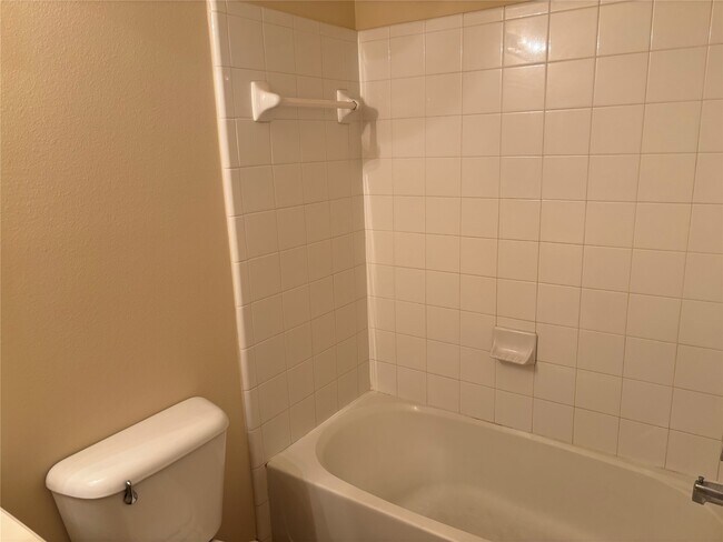 Building Photo - 25306 Calderstone Ct