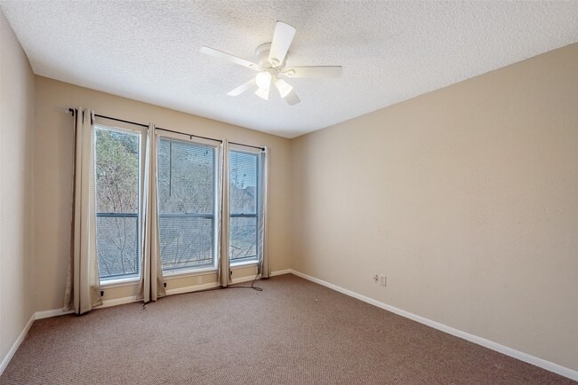 Building Photo - 12400 Brookglade Cir