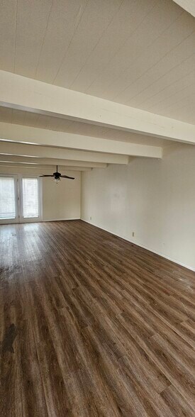 Building Photo - 824 N 70th St