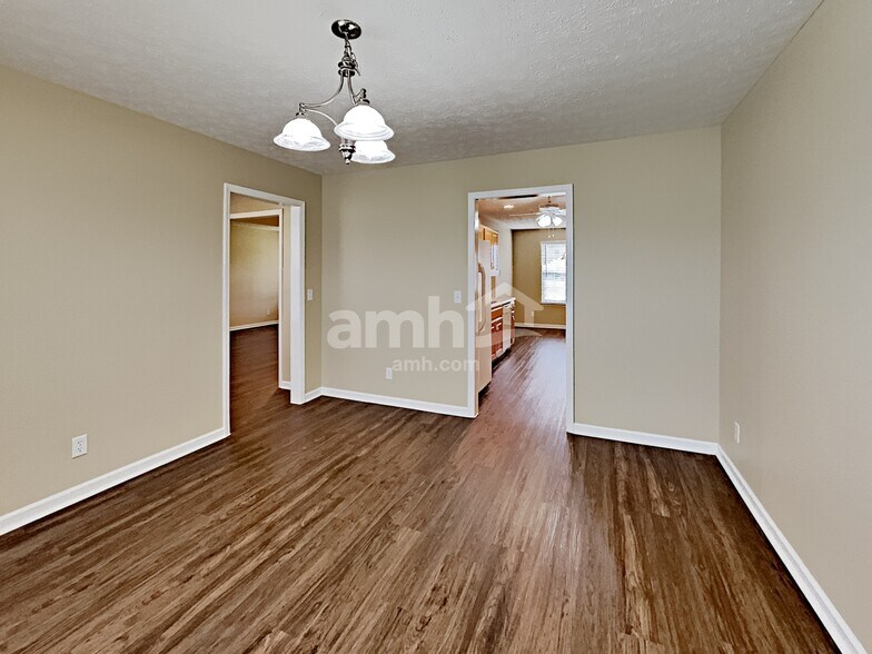 Building Photo - 308 Bluefield Ln