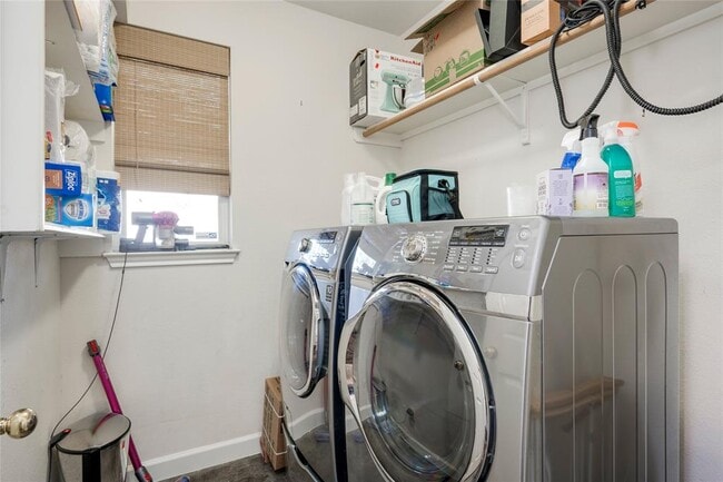 Building Photo - 2729 Kinney Oaks Ct