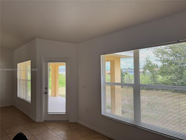 Building Photo - 13755 SW 48th Ct