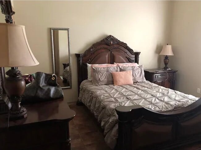 Building Photo - 1214 Eldora Rd