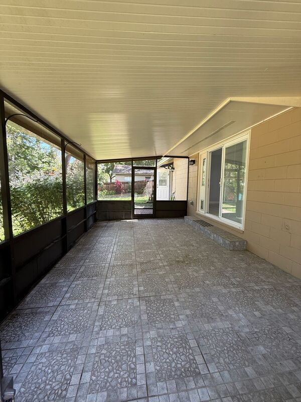 Building Photo - 104 Hatfield Ct