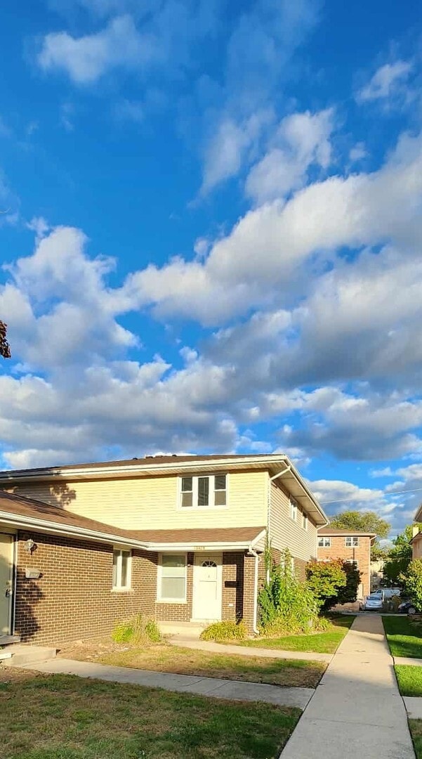 Building Photo - 10429 Austin Ave