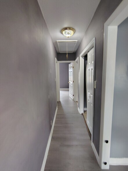 Building Photo - 1706 23rd Ave N