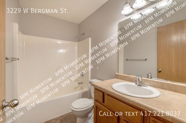 Building Photo - 3229 W Bergman St