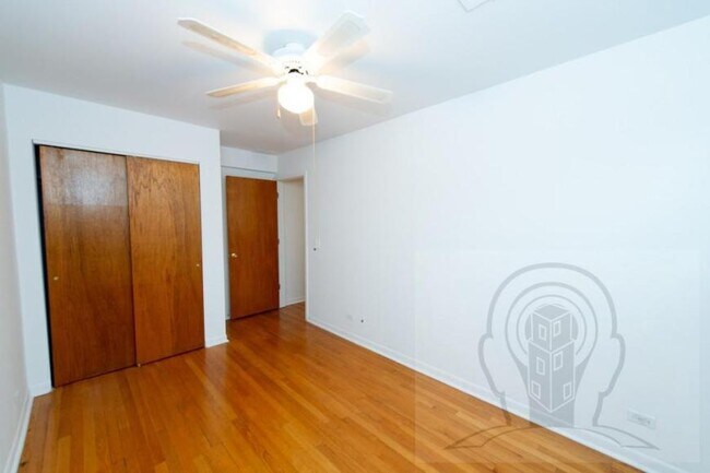 Building Photo - 2 bedroom in CHICAGO IL 60641