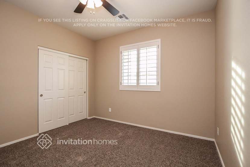 Building Photo - 9238 W Meadow Dr