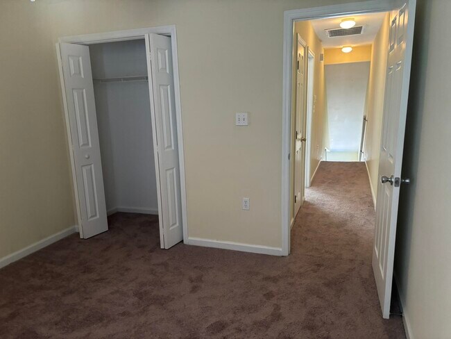 Building Photo - 2738 W Tharpe St