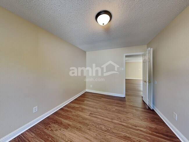 Building Photo - 6737 Amber Springs Way