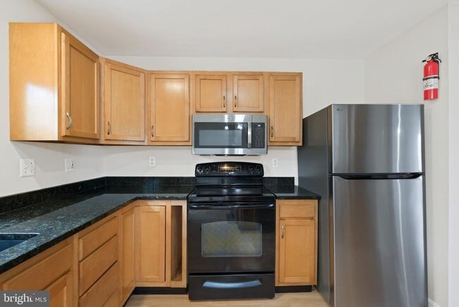 Building Photo - 1808 Hammond Ct
