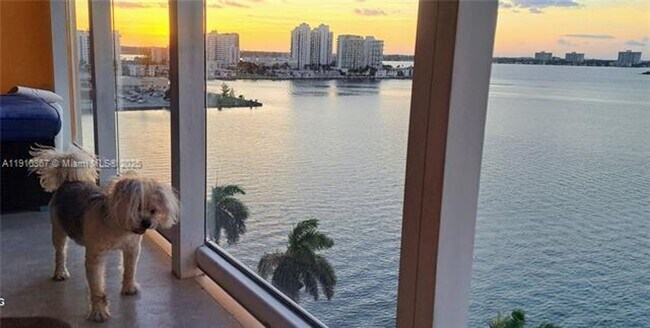 Building Photo - 1625 Kennedy Cswy