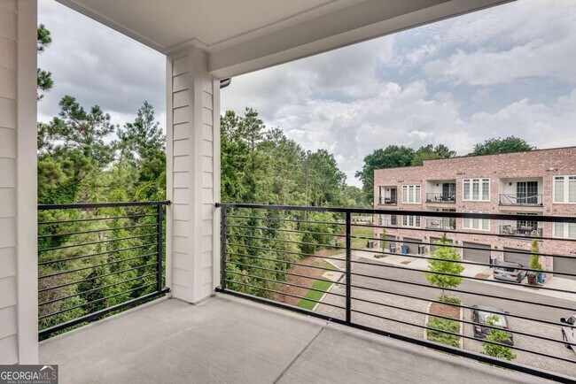 Building Photo - 513 Burton Dr