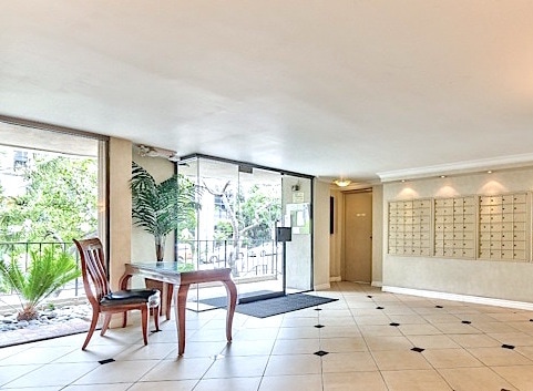 Building Photo - 11645 Montana Ave