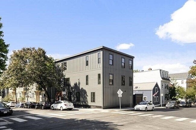 Building Photo - 99 5th St