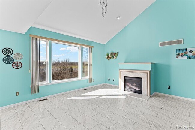 Building Photo - 30575 Hogan Ln