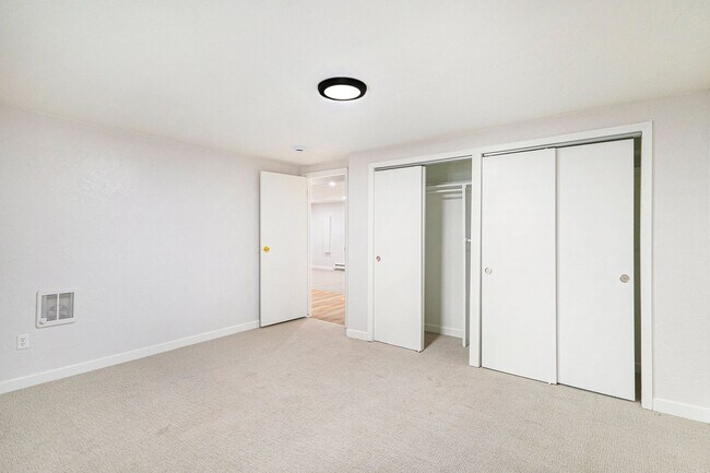 Building Photo - Pecos9881