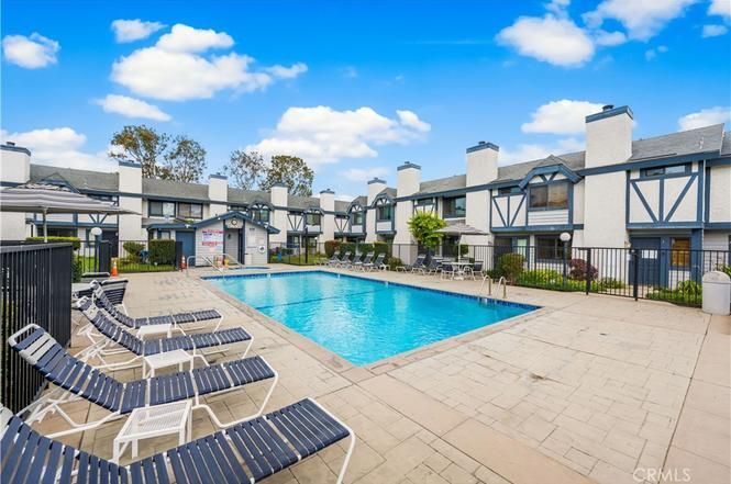 Building Photo - 19231 Sherman Way