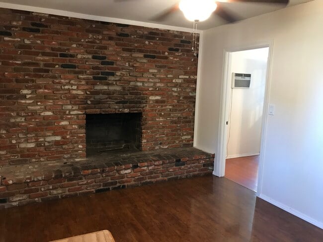 bedroom - 11553 Vanport Ave