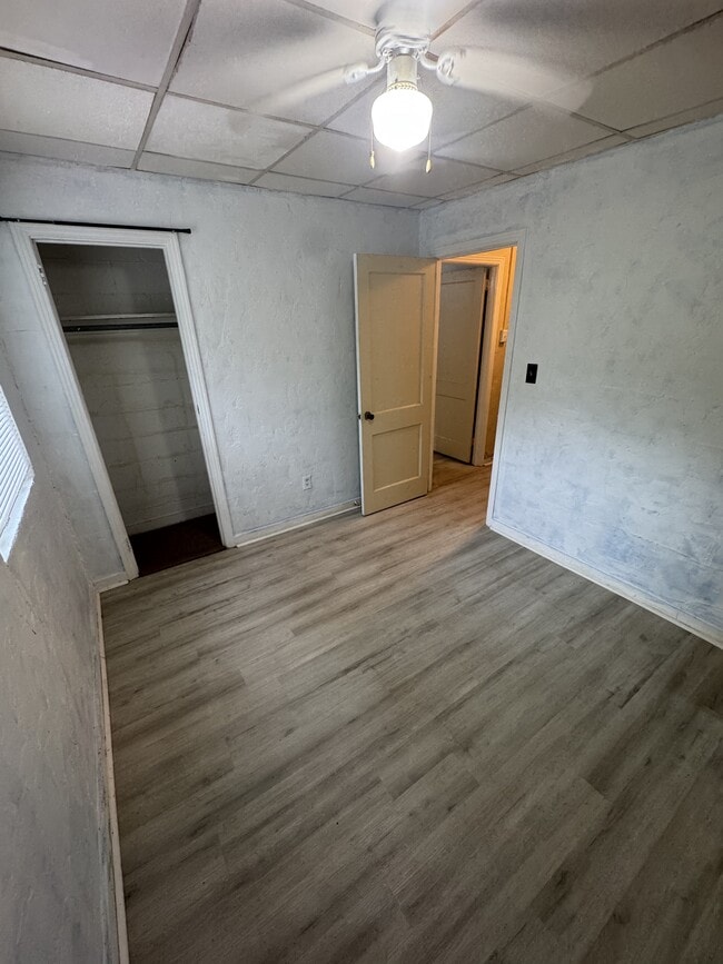 Building Photo - 1612 Pepper Dr