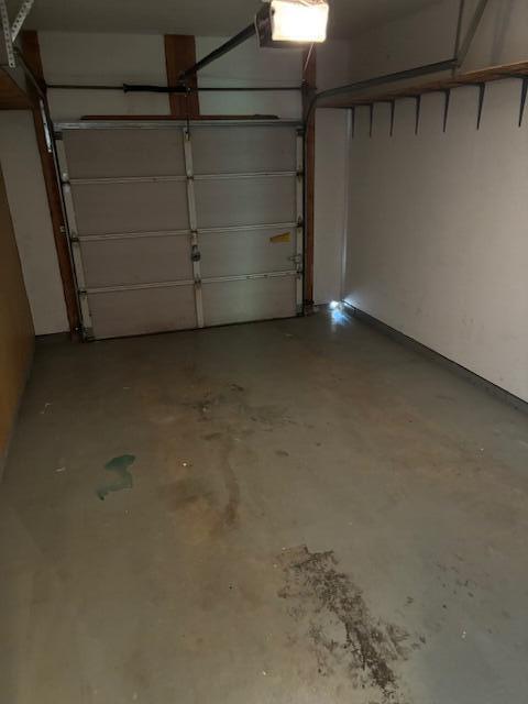 Building Photo - 1860 W Liberty St