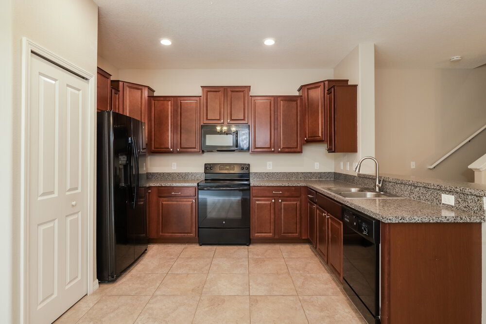 Building Photo - 12926 Utopia Gardens Way