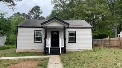 Building Photo - 1750 Aircraft Dr SE