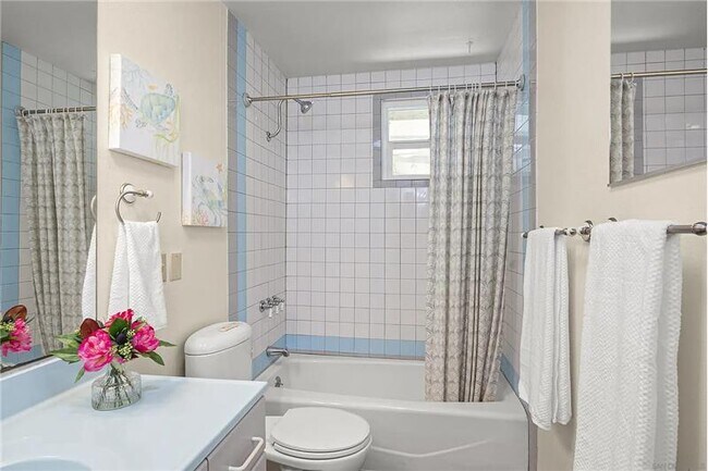Building Photo - 2762 Ridge View Dr