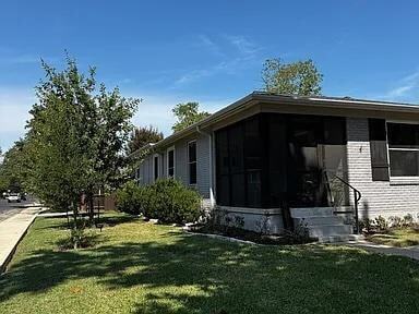 Primary Photo - 1110 Justin Ln