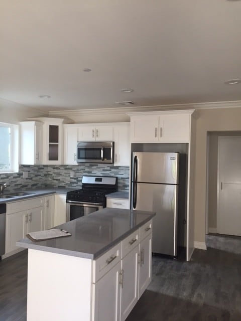 Primary Photo - 529 N Benton Way