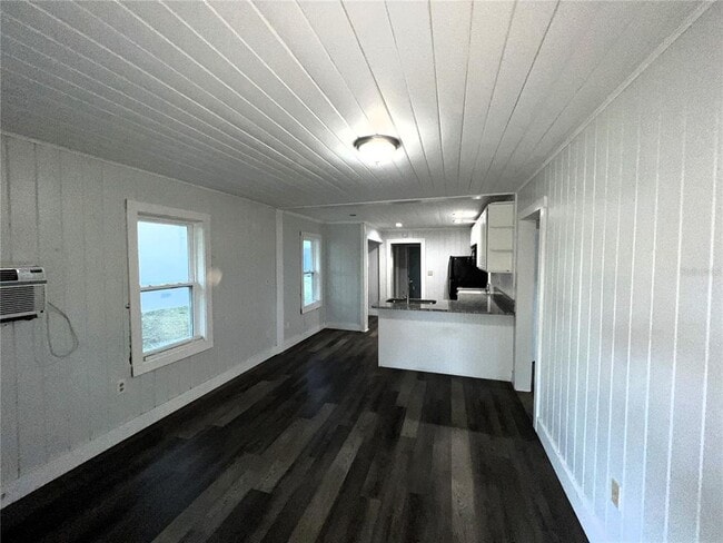 Building Photo - 3031 Azalea Ave