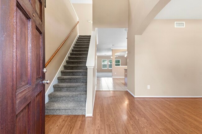 Building Photo - 11822 Green Willow Falls Dr