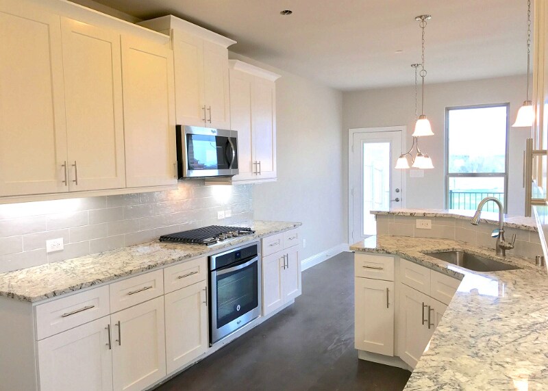Building Photo - 4824 Pasadena Dr