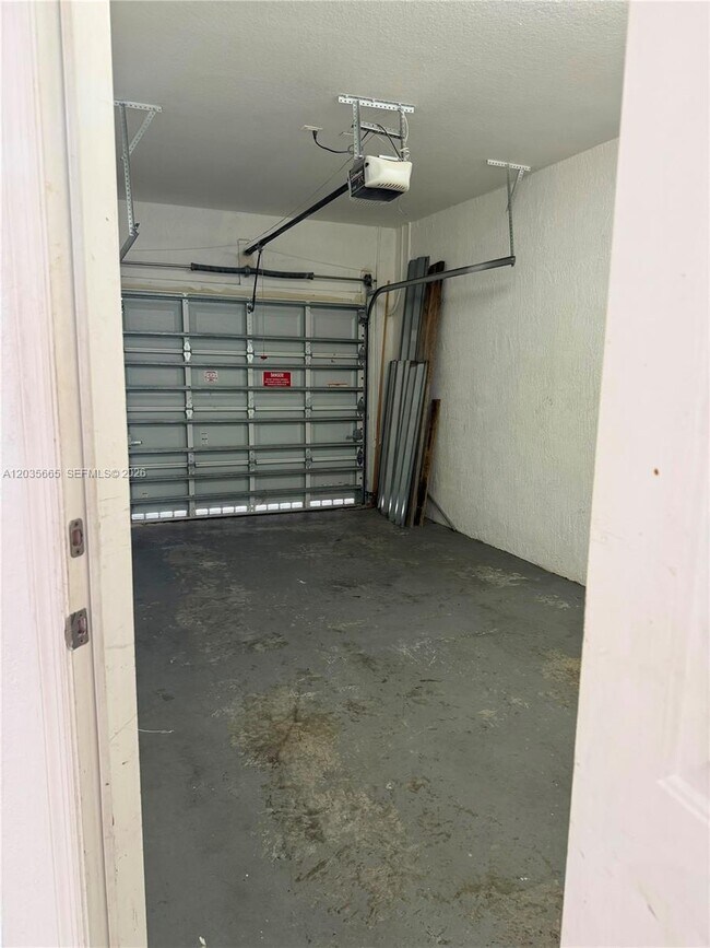 Building Photo - 3467 W 89th Terrace
