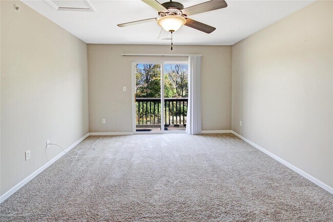 Building Photo - 310 Stonewall Creek Dr