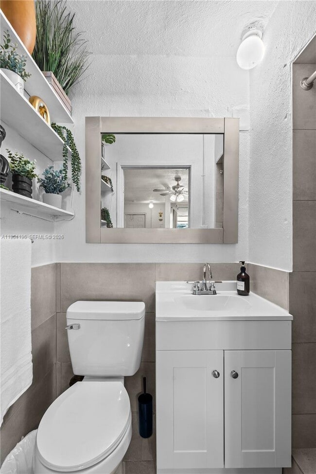 Building Photo - 12101 Everglades St